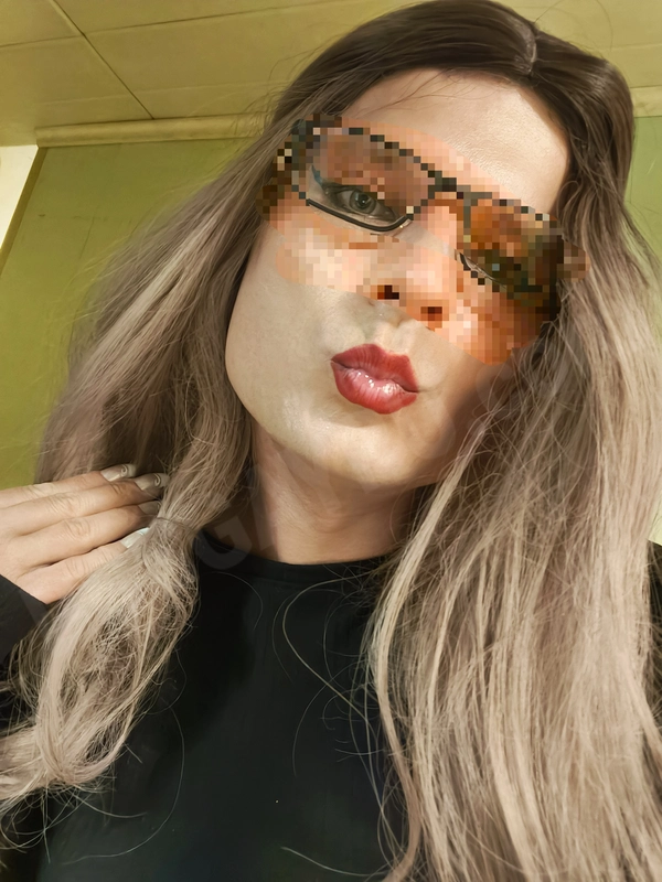 Elliscd4464798