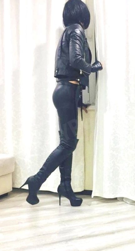 ElviraDark4538018