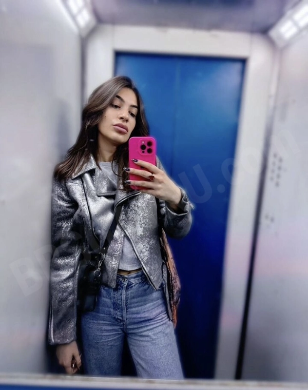 Lili44777794652995