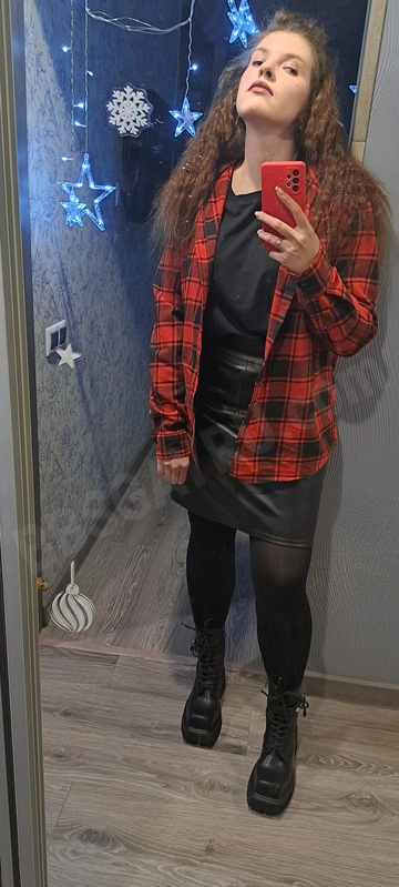 Ivanelia4593366