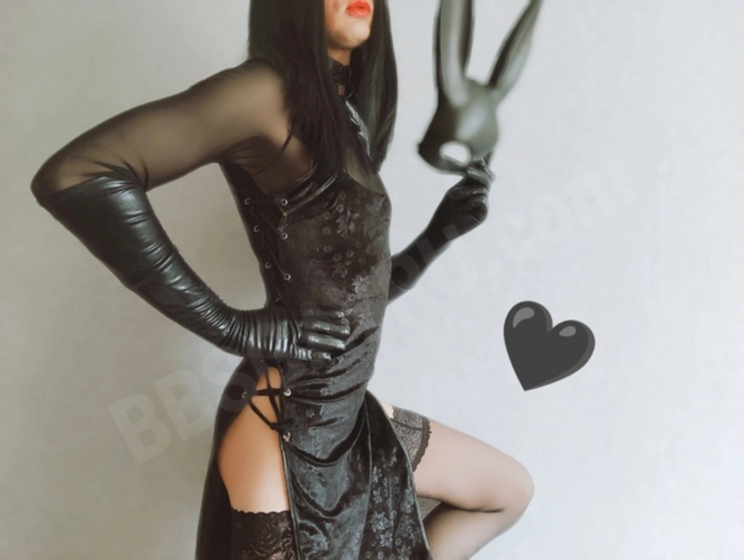 alicefoxhole4515706
