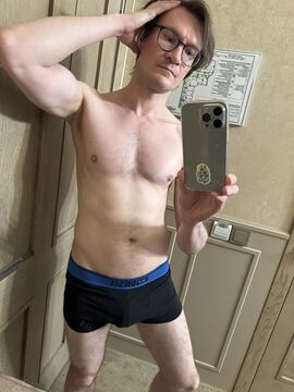 Bnhgb8765432