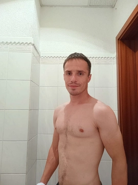 Тимур Пезешки